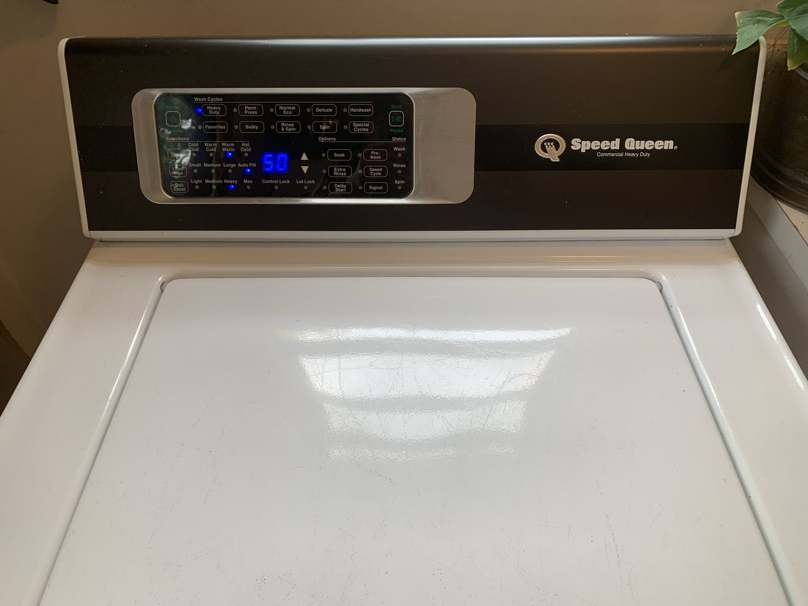 Speed Queen Washer. TR700WM