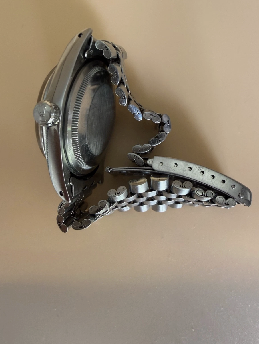 Main image 4