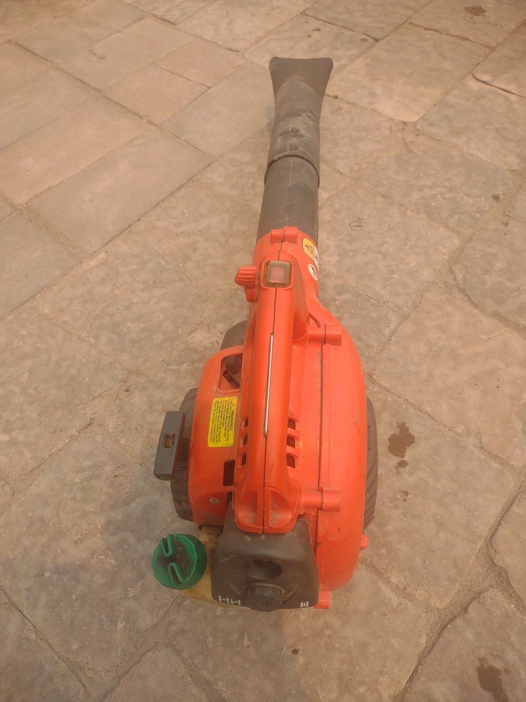 Main image 3