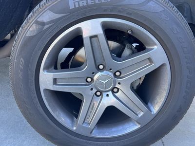 Mercedes-Benz G550 or G500 AMG 19" Wheel with Pirelli Scorpion AS Tire (275/55 R19) 4 wheels and tires
