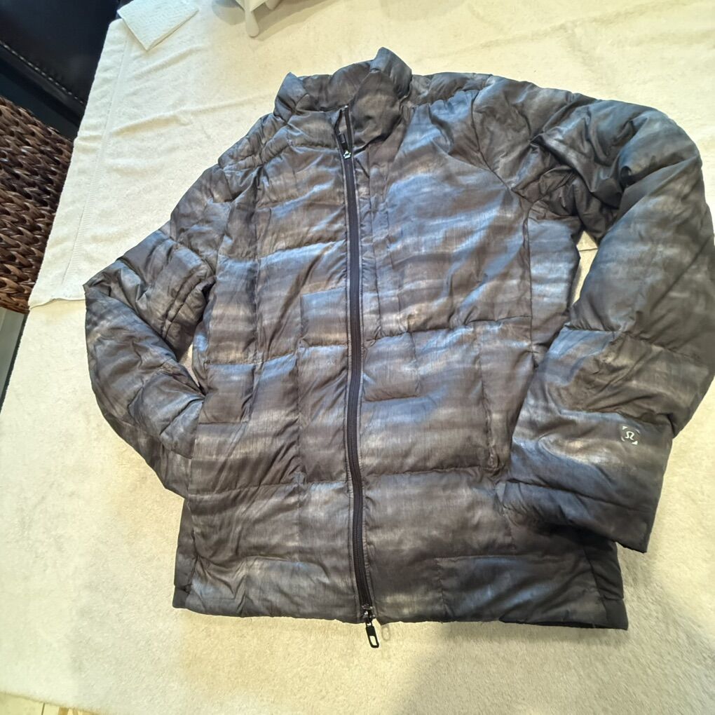 LuluLemon Goose Down Jacket Medium