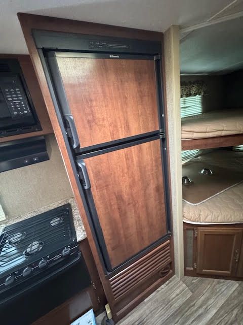 For Sale 2016 24" Keystone Ultra Lite Passport (Bunkhouse)