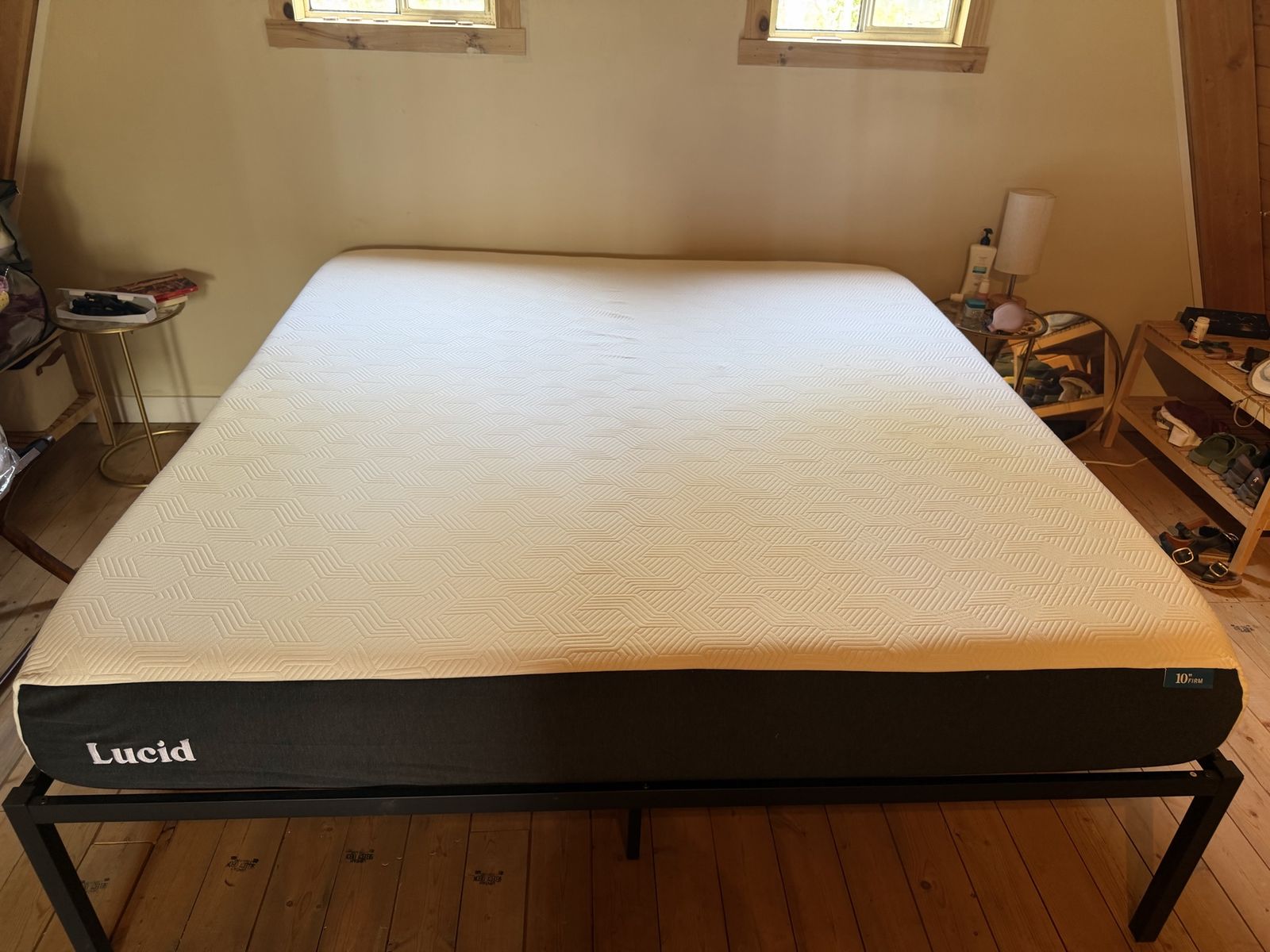 Lucid 10 inch Memory Foam Mattress - Queen Size - Excellent Condition