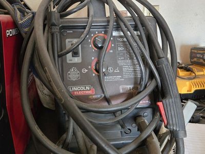 Lincoln Electric 100 ampWeld-Pak Wire Feed Welder with Torch and Cables