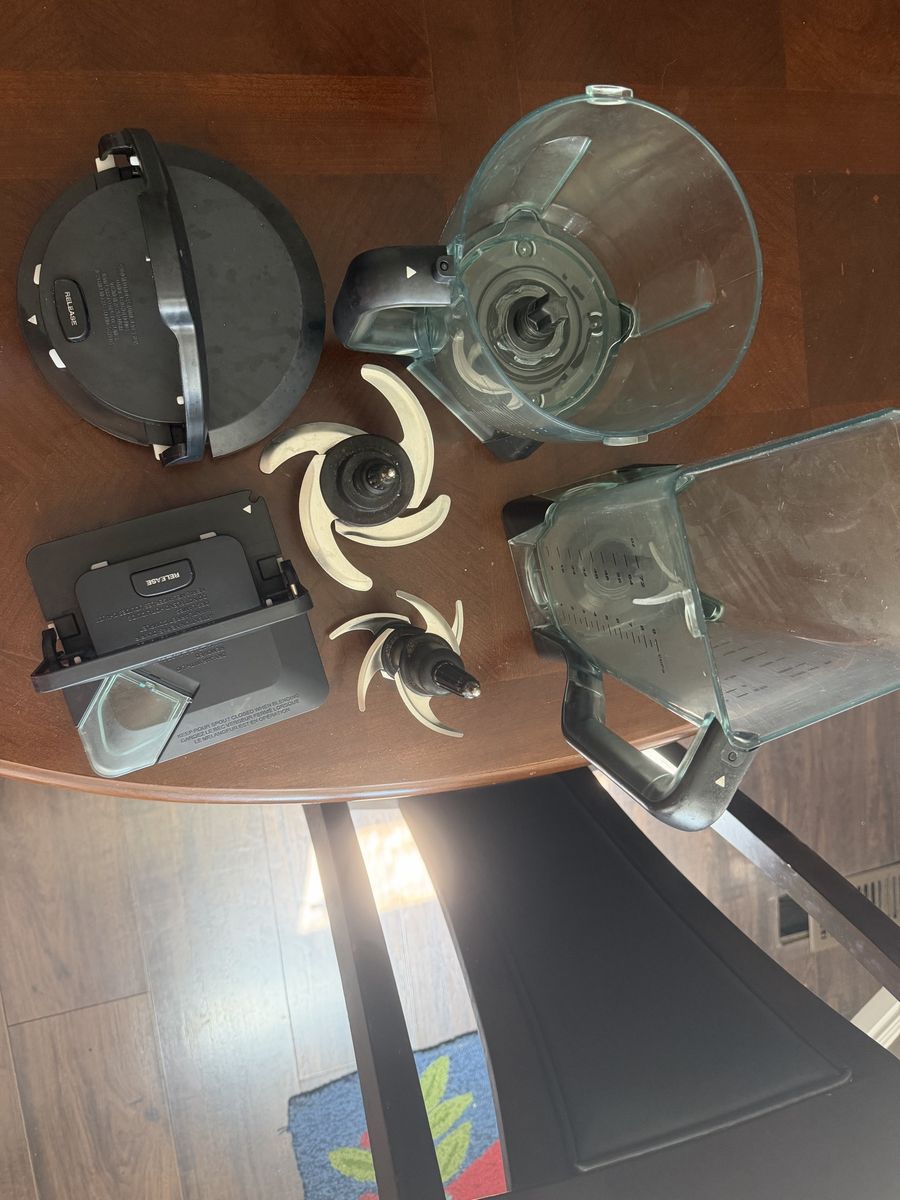 Main image 3