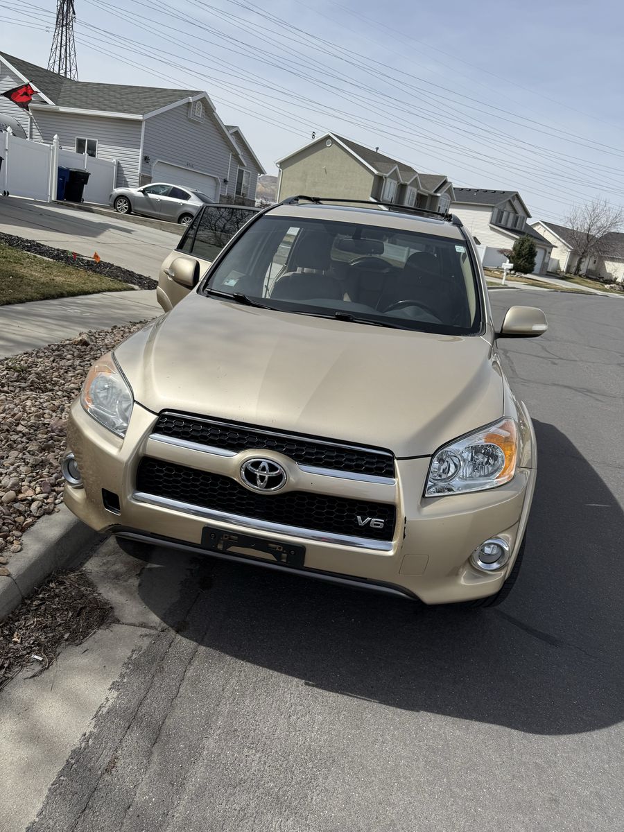 2011 TOYOTA RAV4 Sport