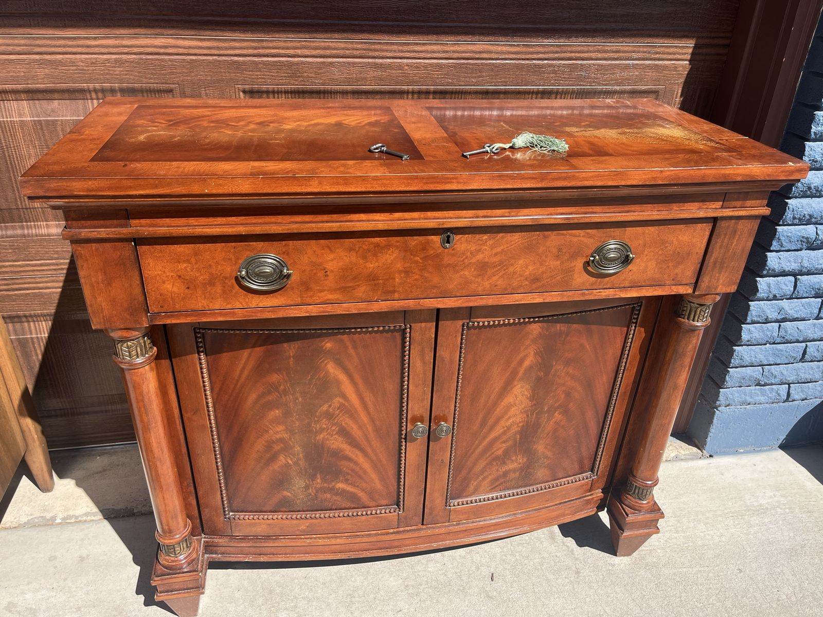 Vintage Mahogany Buffet Credenza Cabinet with Drawer and Doors