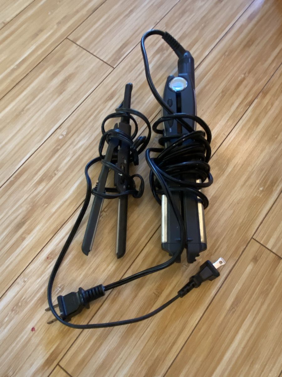 Infinity Conair hair straightener with mini