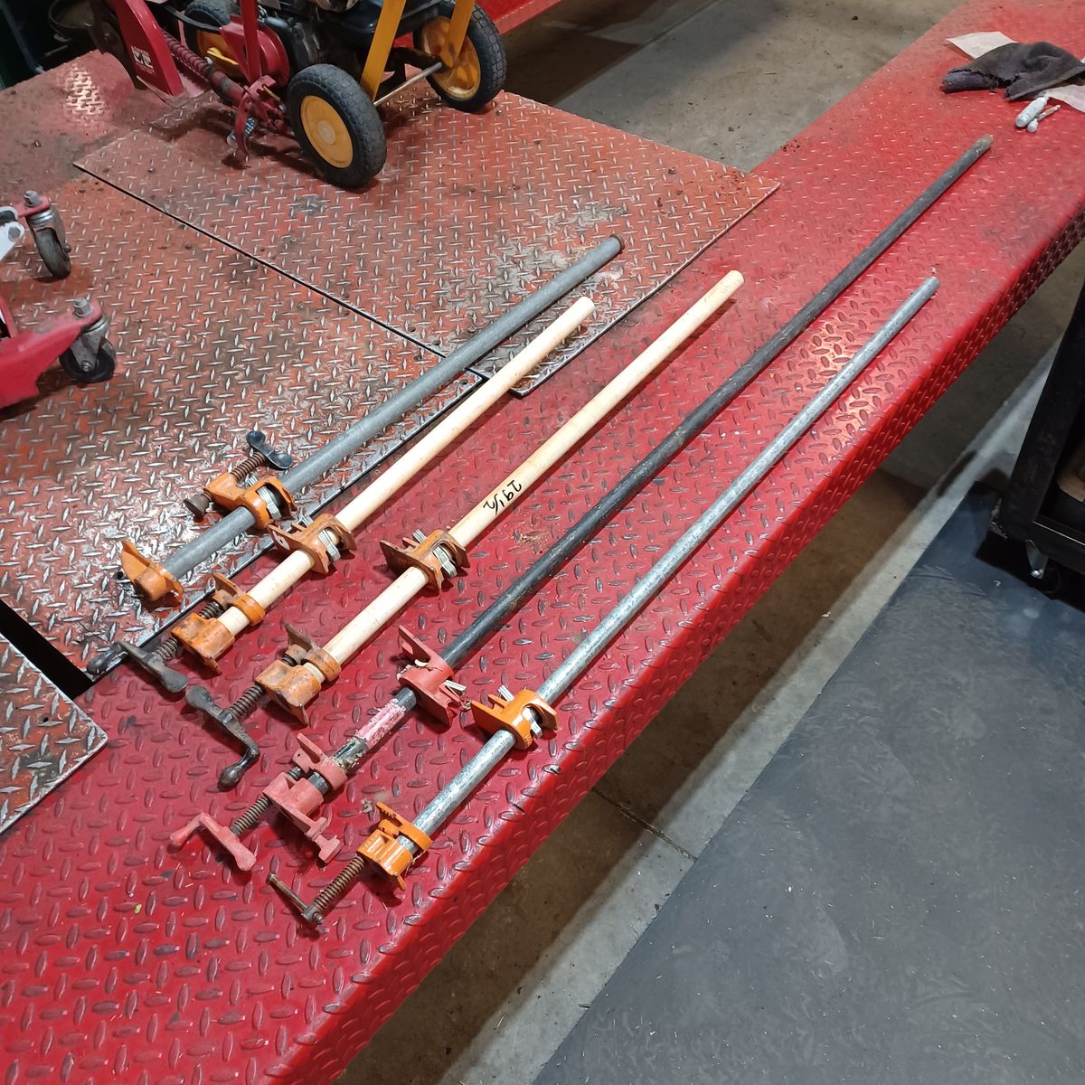 Woodworking bar clamps
