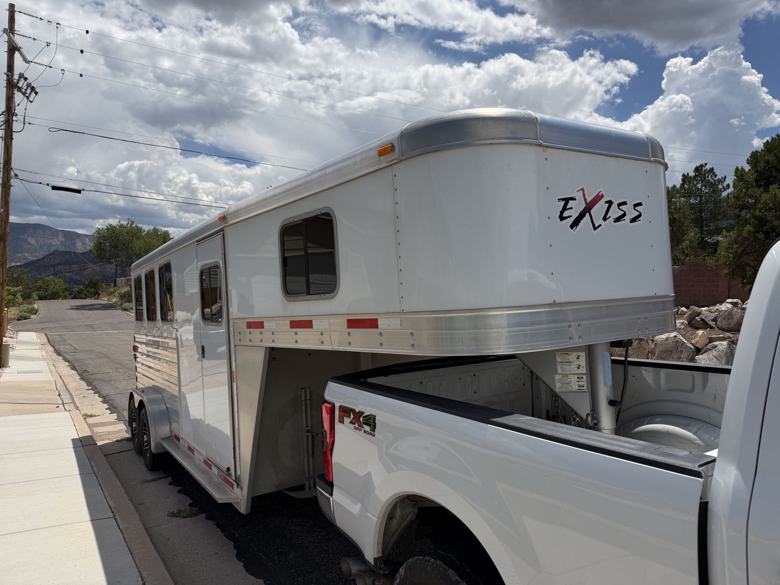 2017 Exiss 3-Horse Gooseneck Trailer
