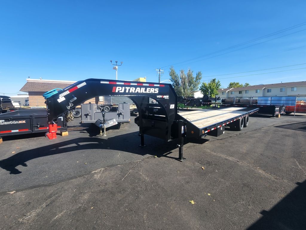 2027 PJ Trailers 32' LY1 Gooseneck 20K with Hydraulic Dove Equipment Trailer