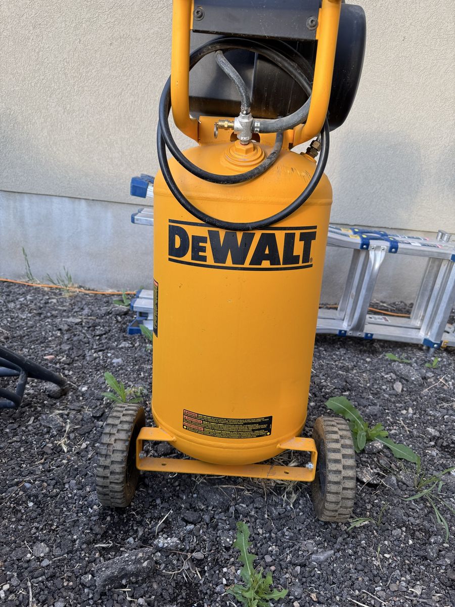 Air compressor