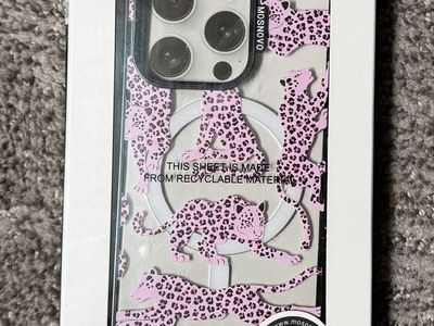 iPhone 15 Pro MOSNOVO Pink Leopard Print Case with MagSafe & Phone Stand