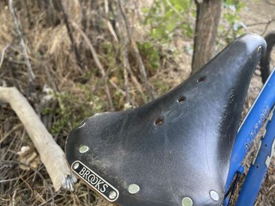 Brooks B17 Leather Bike Saddle - Black, Classic Comfort for Mountain & Road Bikes