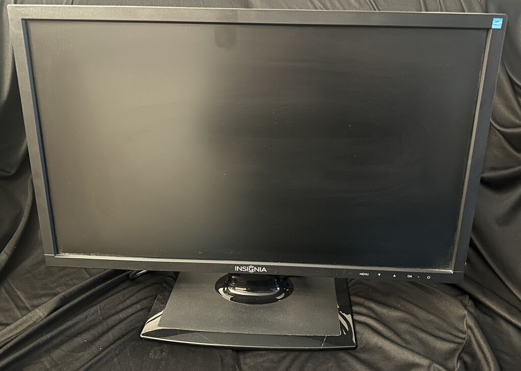 Insignia 24 Flat Screen Monitor