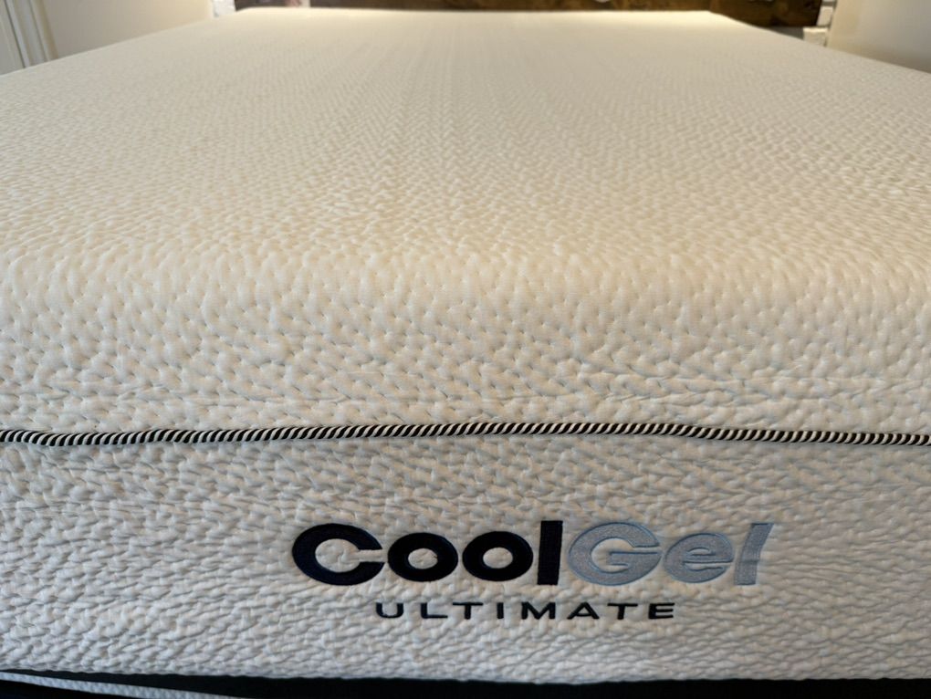 16 Queen intelligel Ultimate Queen Mattress! $200