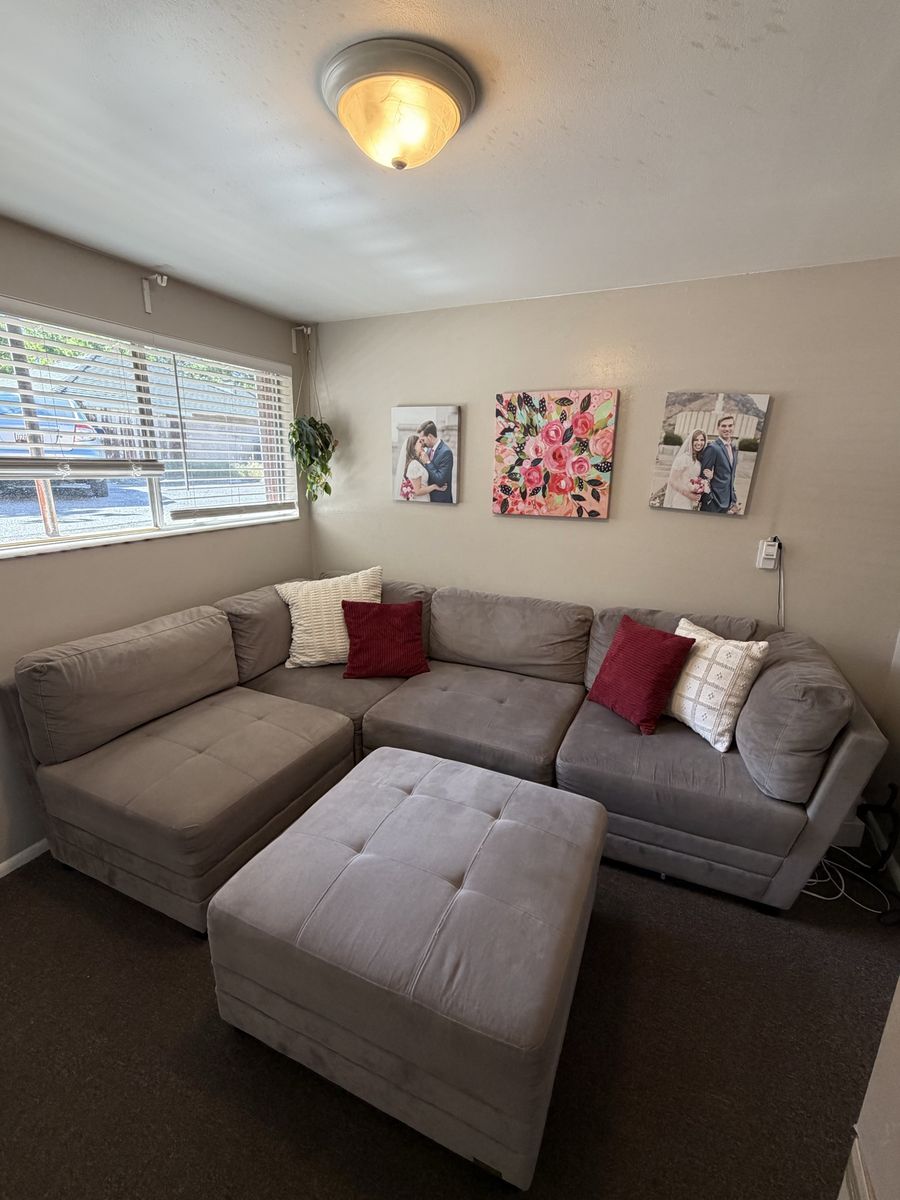 Large Gray Modular Sectional Sofa Couch with Ottoman - Plush Seating for Living Room
