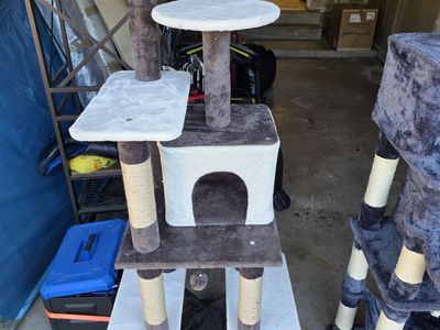 Cat Trees *Very Good Condition*