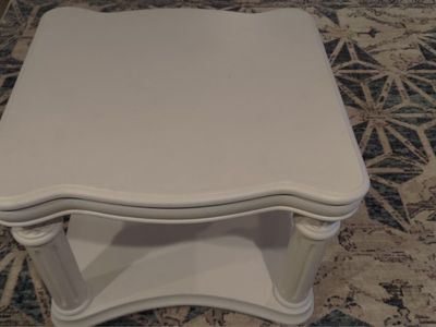 White End Table with Lower Shelf and Carved Column Details