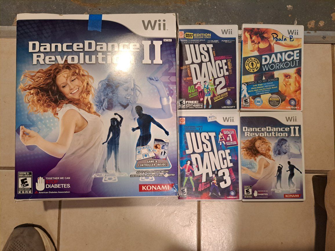 Nintendo Wii Dance Dance Revolution Mat & extra ga