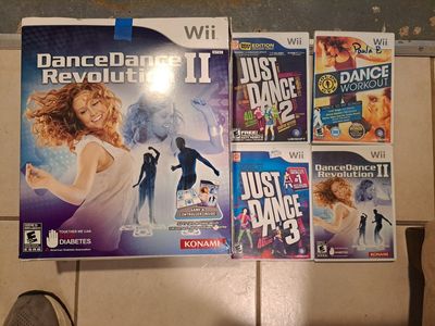 Nintendo Wii Dance Dance Revolution Mat & extra ga