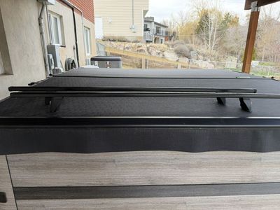 Thule 60" roof Rake for slotted roof runners w/ 4 matched locks