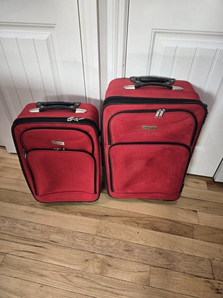 Chelsea London Fog luggage set