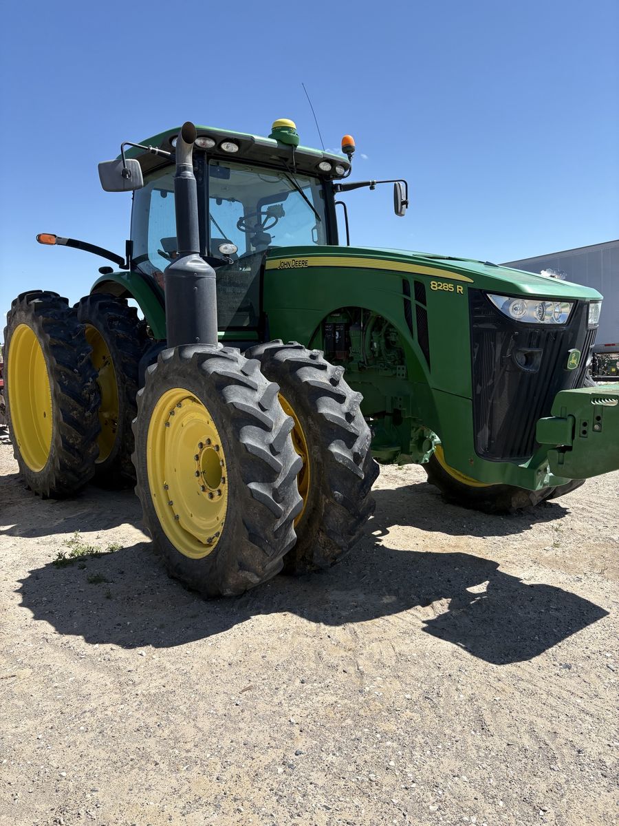 John Deere 8285R