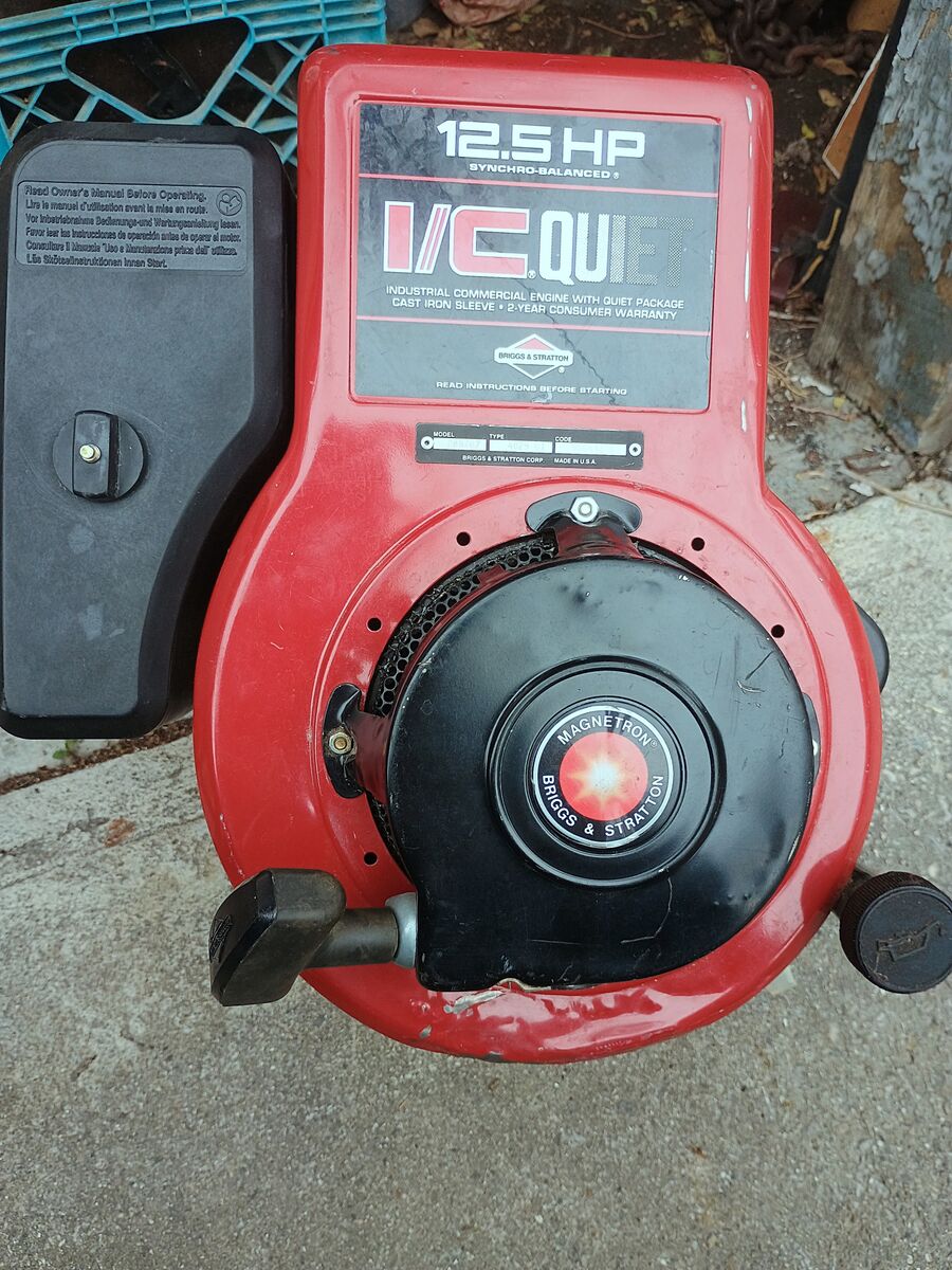 Briggs & Stratton 286707 Vertical Engine 1" Shaft NOS 12.5 HP