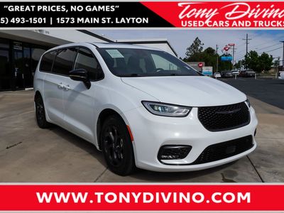 2023 Chrysler Pacifica Plug-In Hybrid Limited