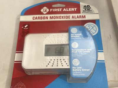 First Alert Carbon Monoxide Alarm with 10-Year Battery, Digital Display, Tabletop Placement