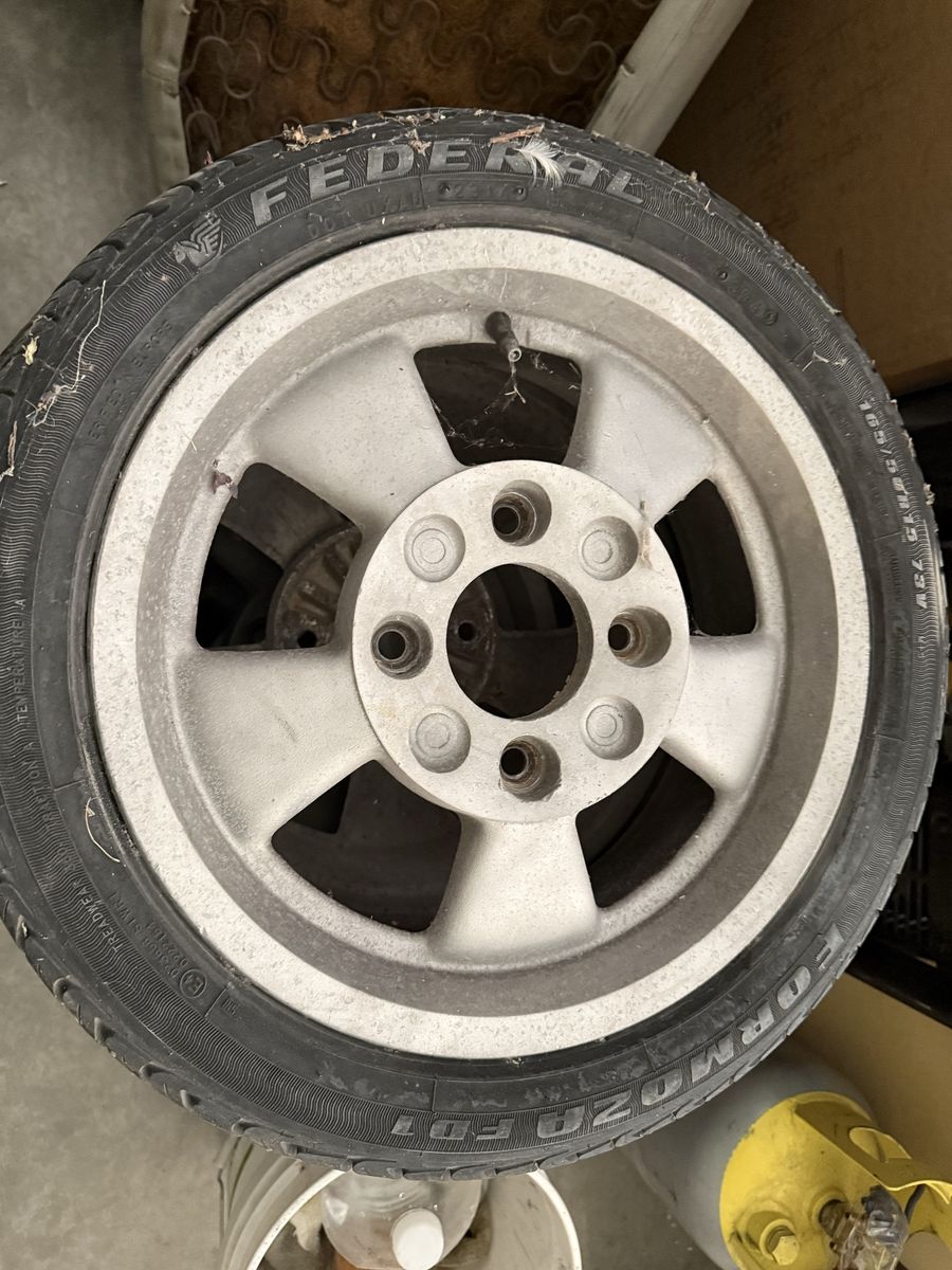 4 Vw bug or Porsche rims