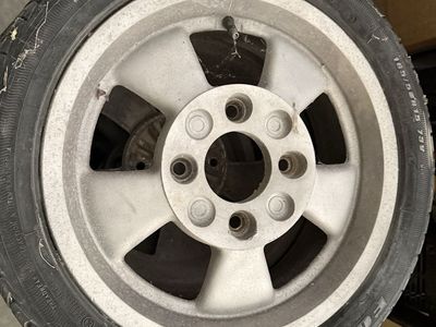 4 Vw bug or Porsche rims