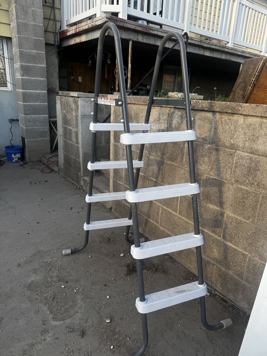 Free Pool Ladder