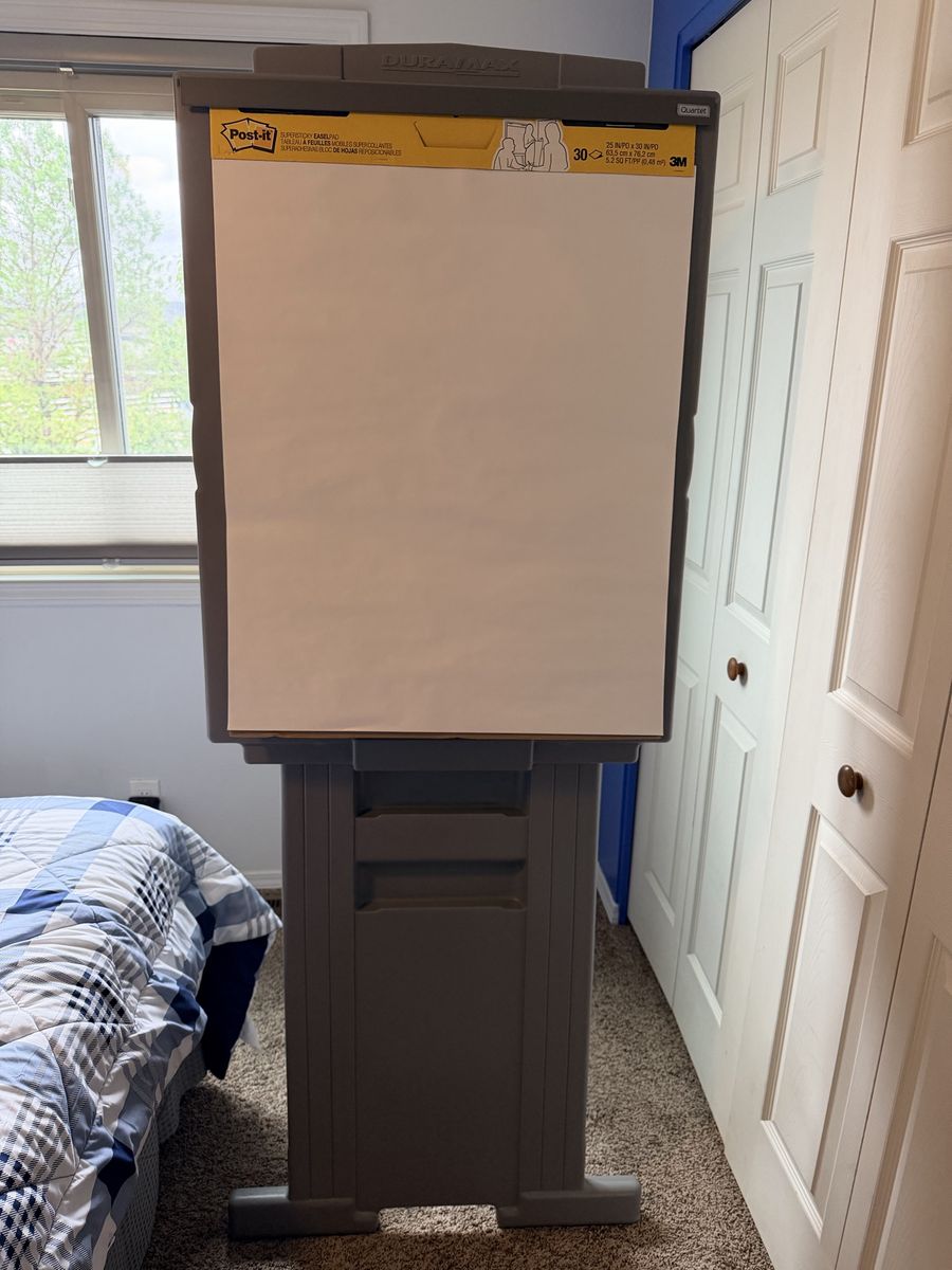 DuraMax Quartet Flip Chart Easel and 4 Pads