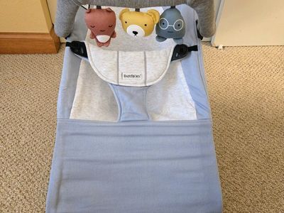 BabyBjörn Bouncer Balance Soft + Bouncer Toy/Blue