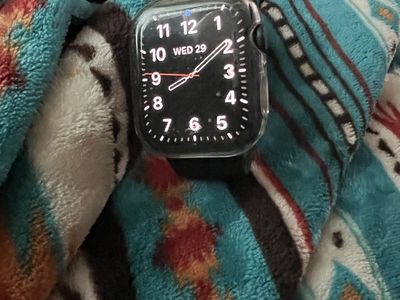 Apple Watch 5 Excellent Condition