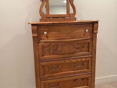 Pulaski Keepsakes Oak Wood Dresser with Mirror & Matching Nightstand - 6-Drawer Tall Chest with Vanity
