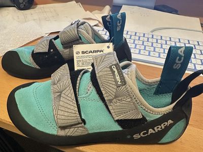 Scarpa Origin Women's climbing shoe, size 36.5 (womens 5 2/3)