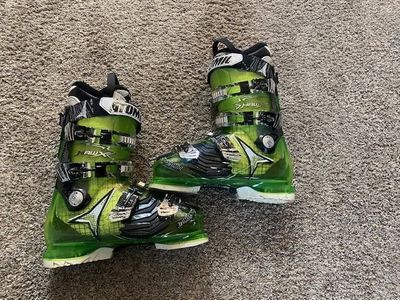 Like New Downhill Ski Boots