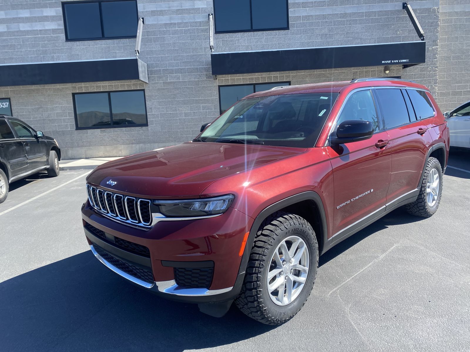 2023 Jeep Grand Cherokee L Laredo