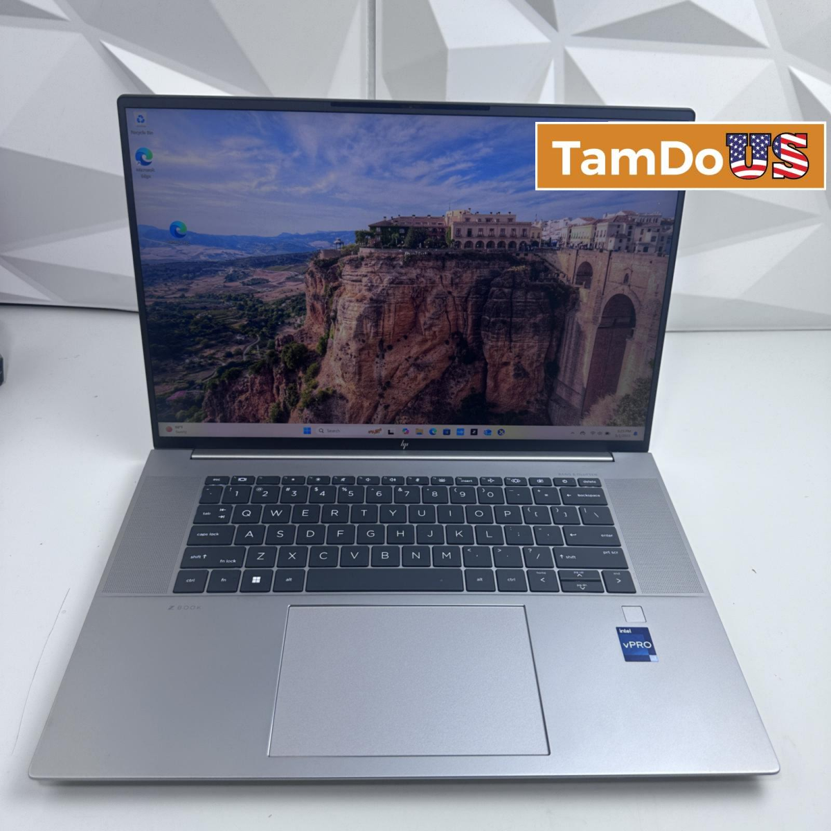 HP ZBook Studio 16 inch G10 Mobile Workstation PC, i7-13800H, 32GB, 1TB SSD