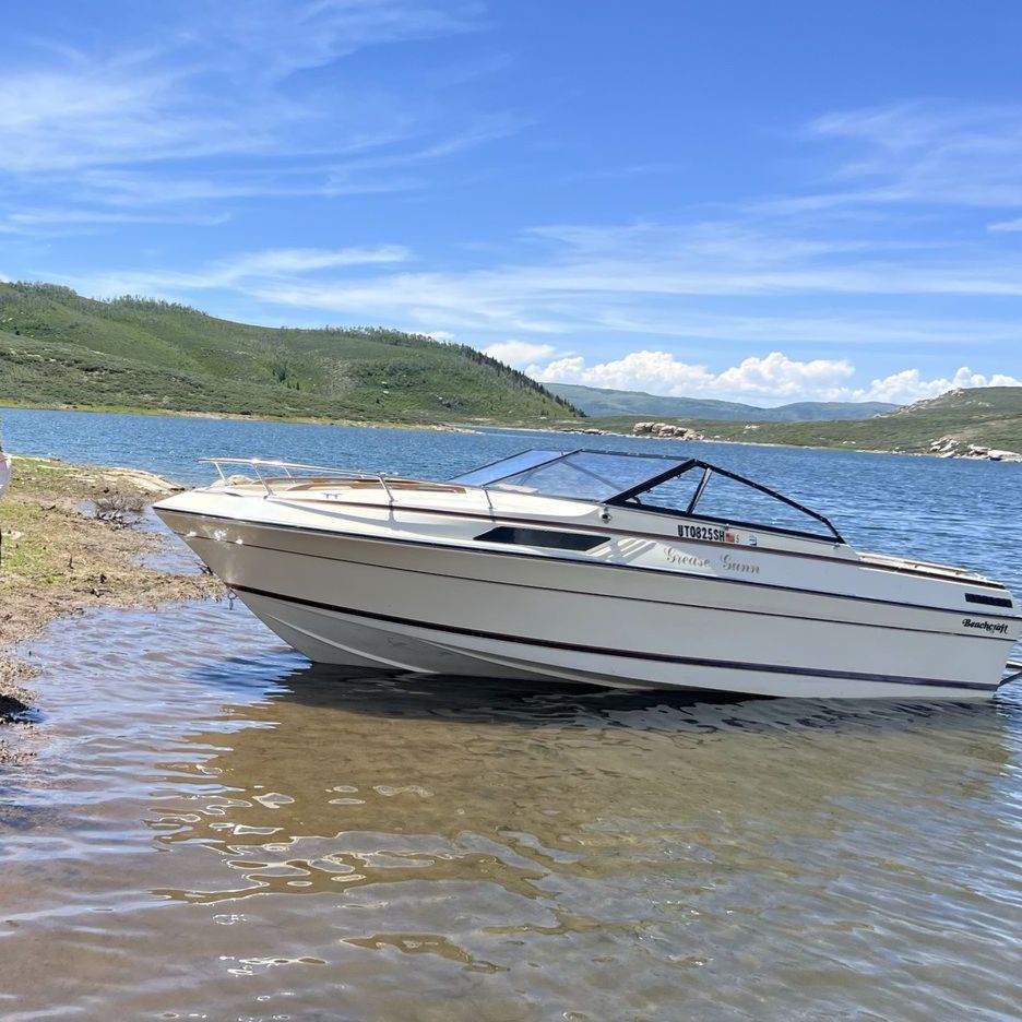 1983 Beachcraft Cuddy Cabin Boat with 350 Penta & Volvo Outdrive - Low 260 Hrs, Trailer Incl.