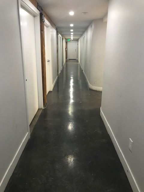 Main image 8