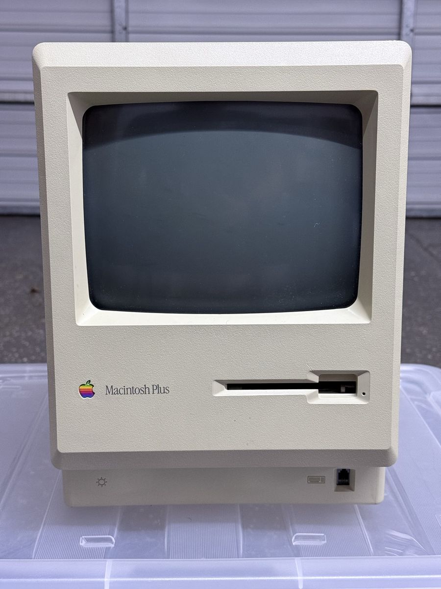 Macintosh Plus 1MB