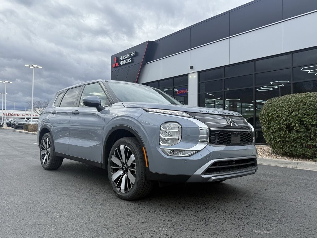 2026 Mitsubishi Outlander SE