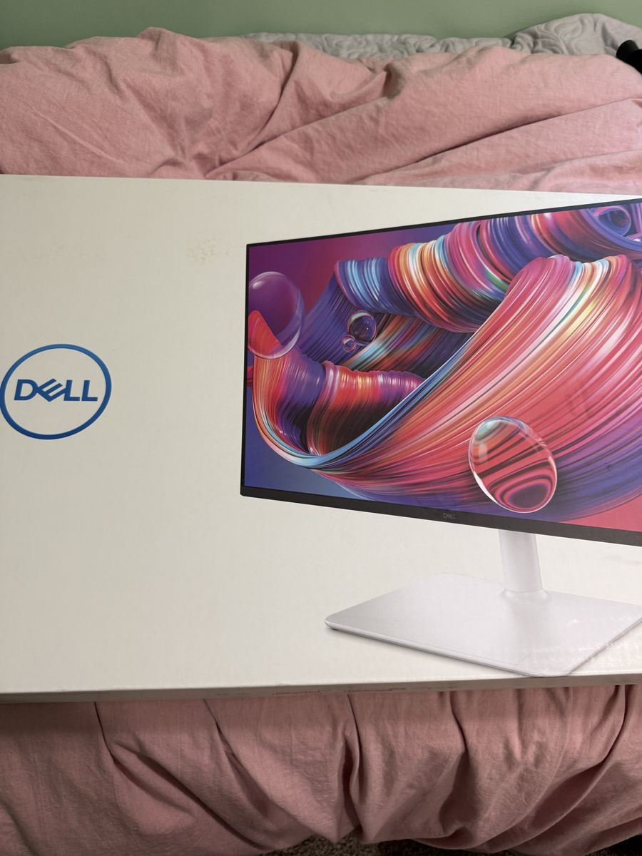 Dell Monitor - New in Box