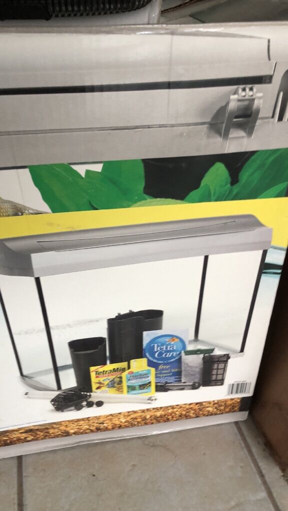 Tetra- Water Wonders Aquarium 16gal.