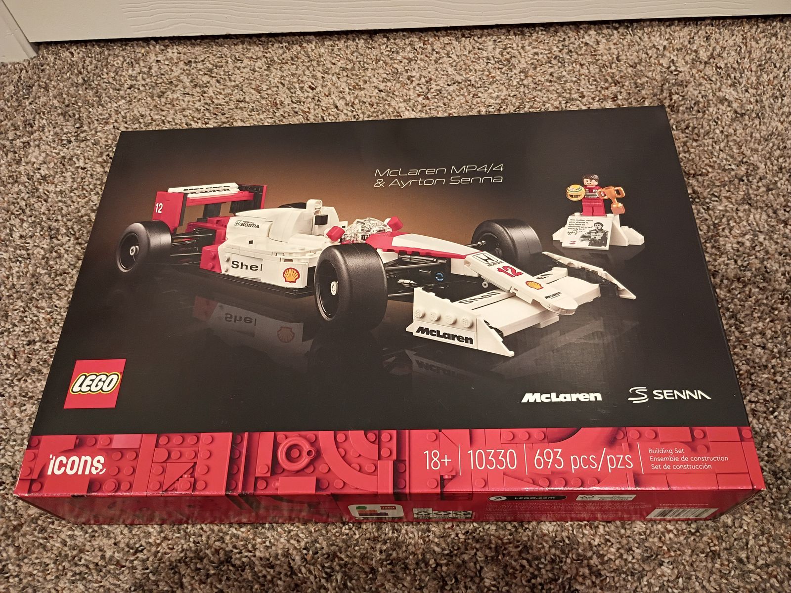 LEGO 10330 McLaren MP4/4 & Ayrton Senna
