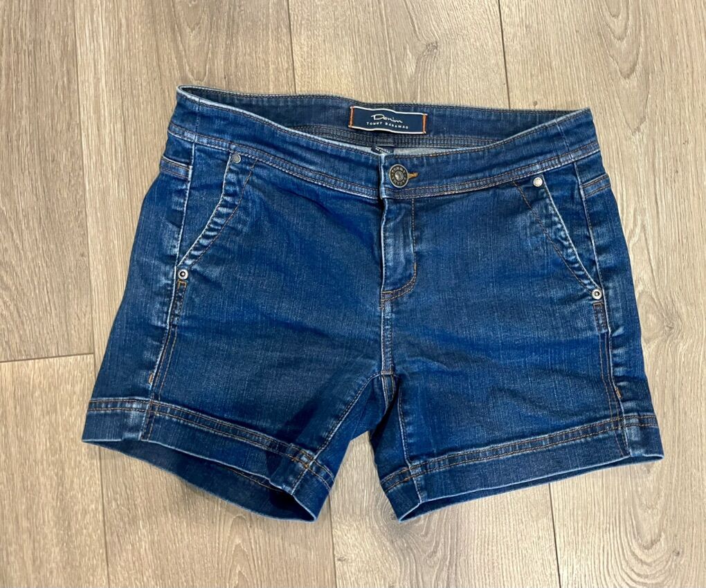 Tommy Bahama Womens Shorts